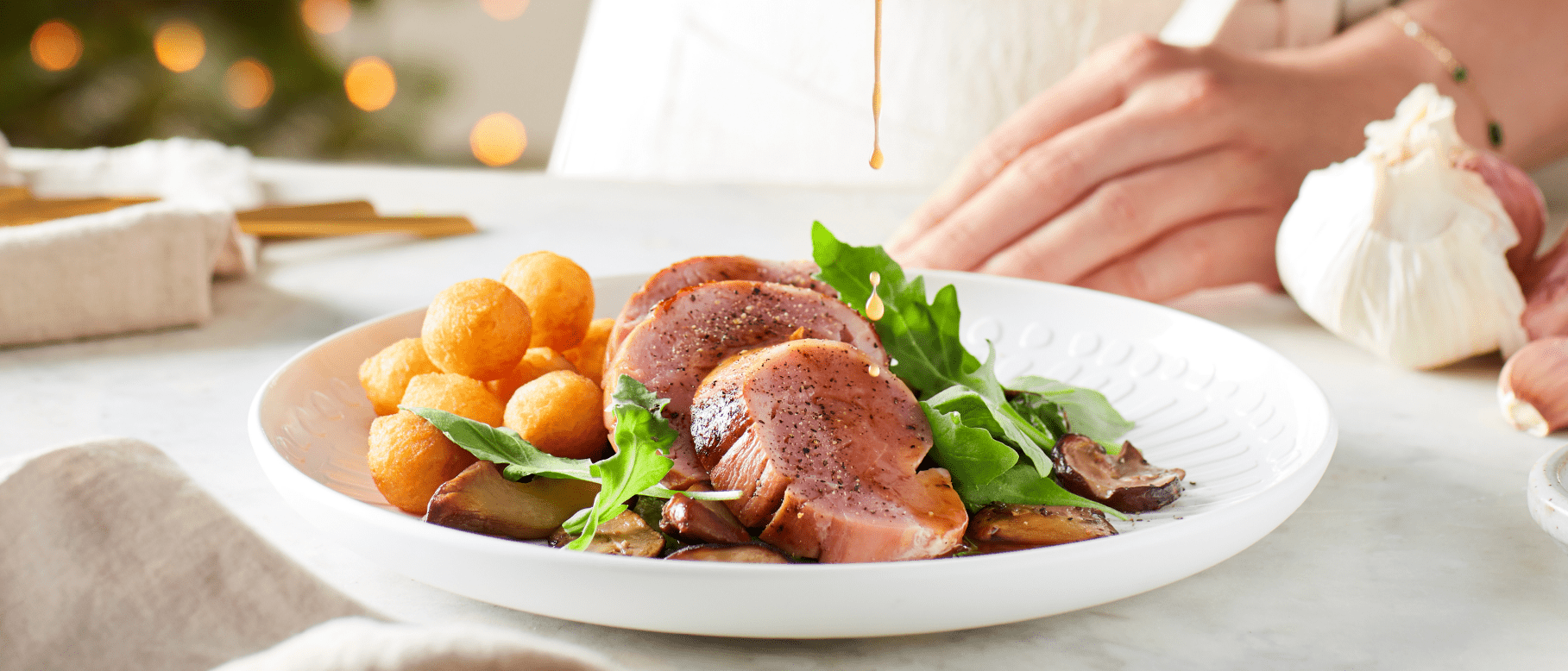 Ardenner Schweinefilet im Spinatbett mit Kartoffelbällchen